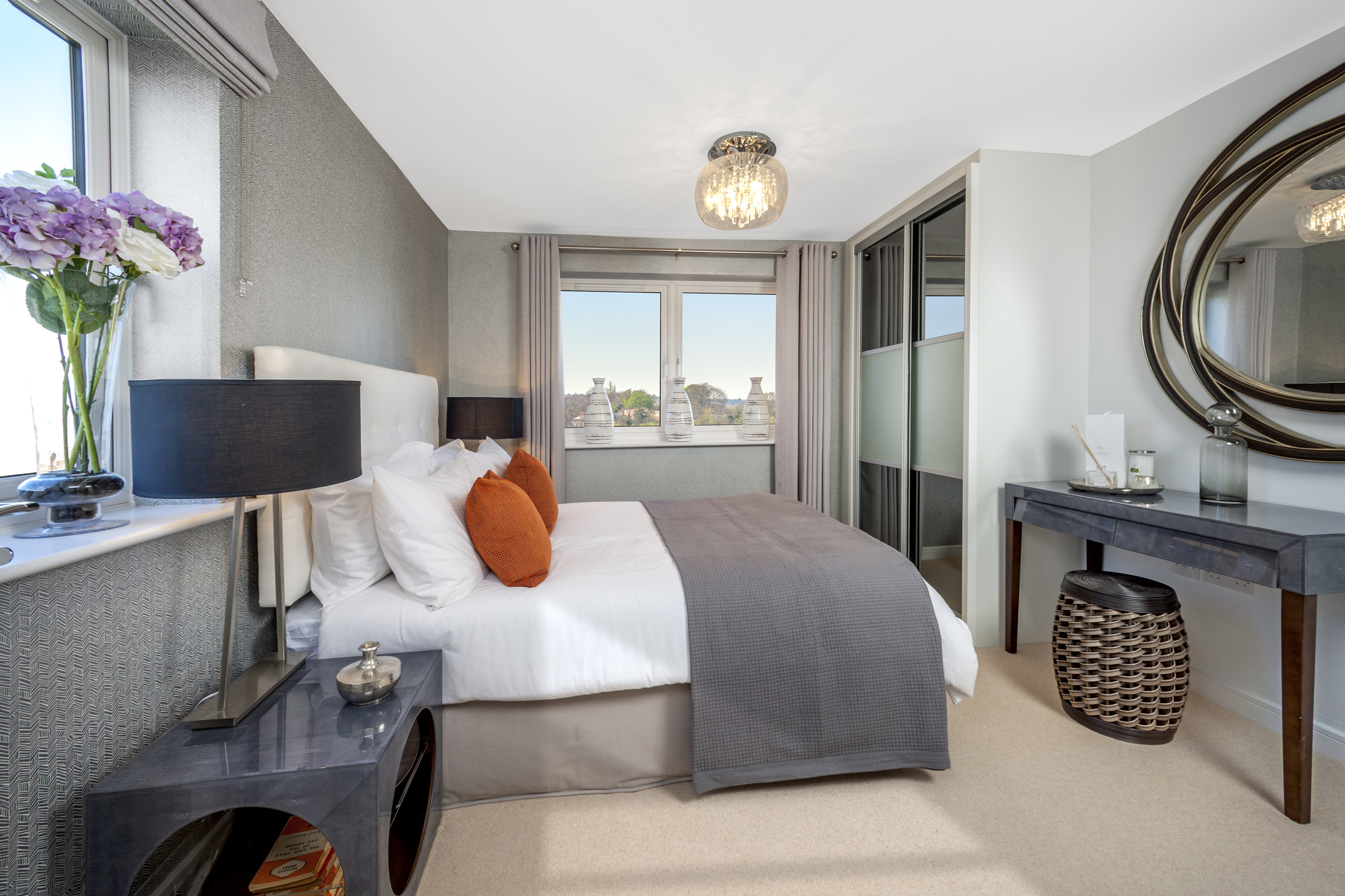 Spacious double bedroom 