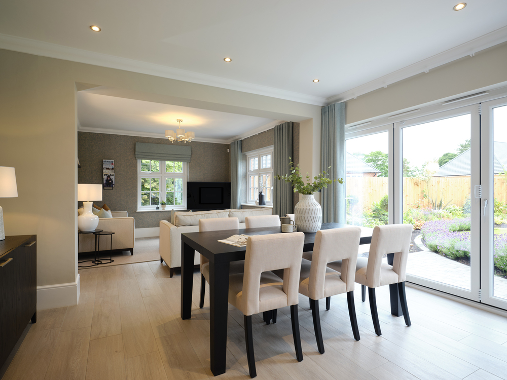 The Highgrove - Dining Family