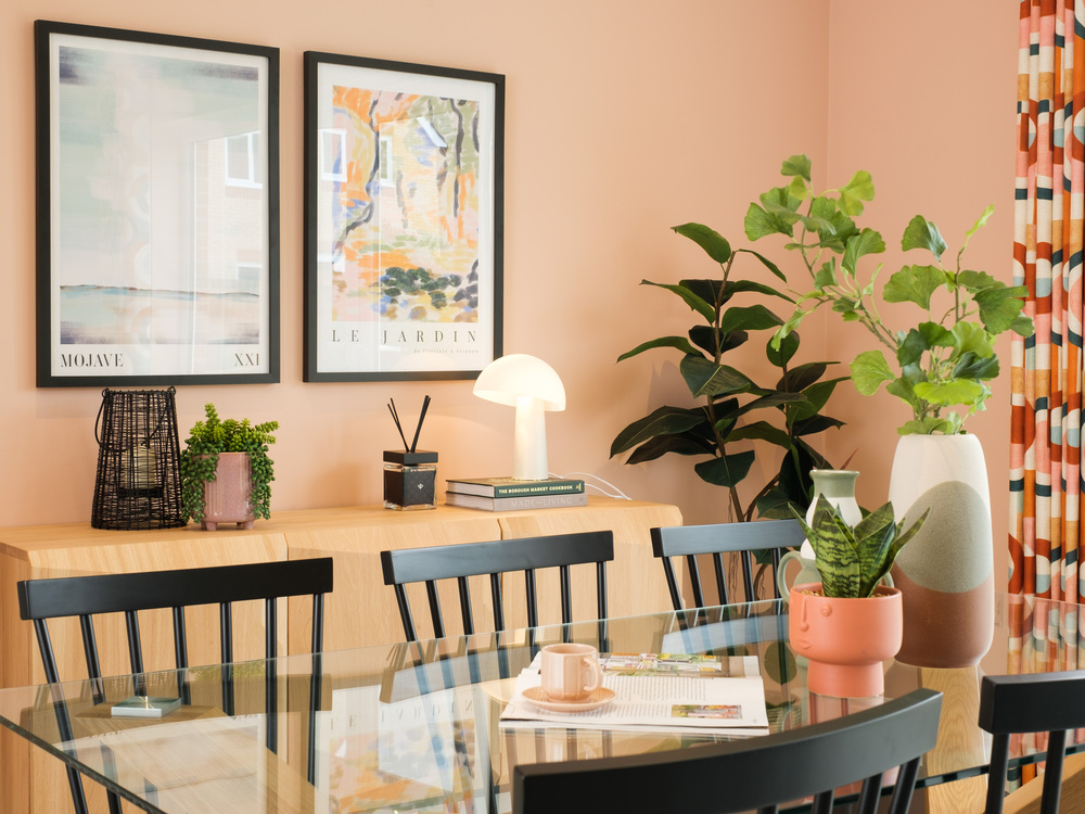 The Buxton Mid - Dining