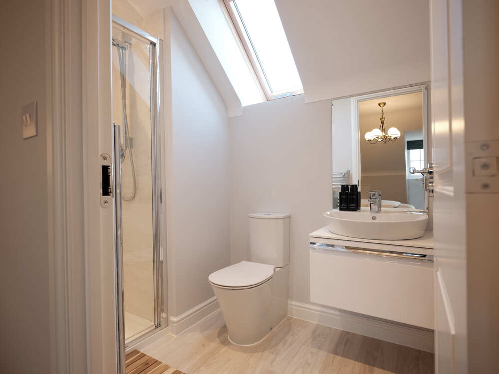 The Stamford Mid - Ensuite