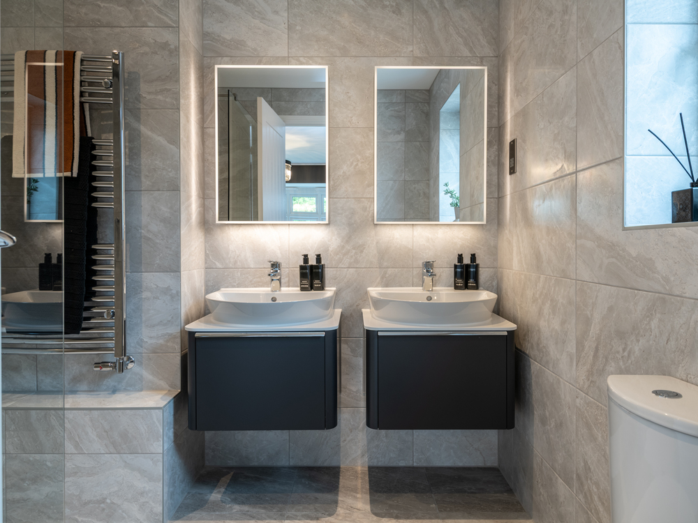 Richmond, Main bedroom, ensuite