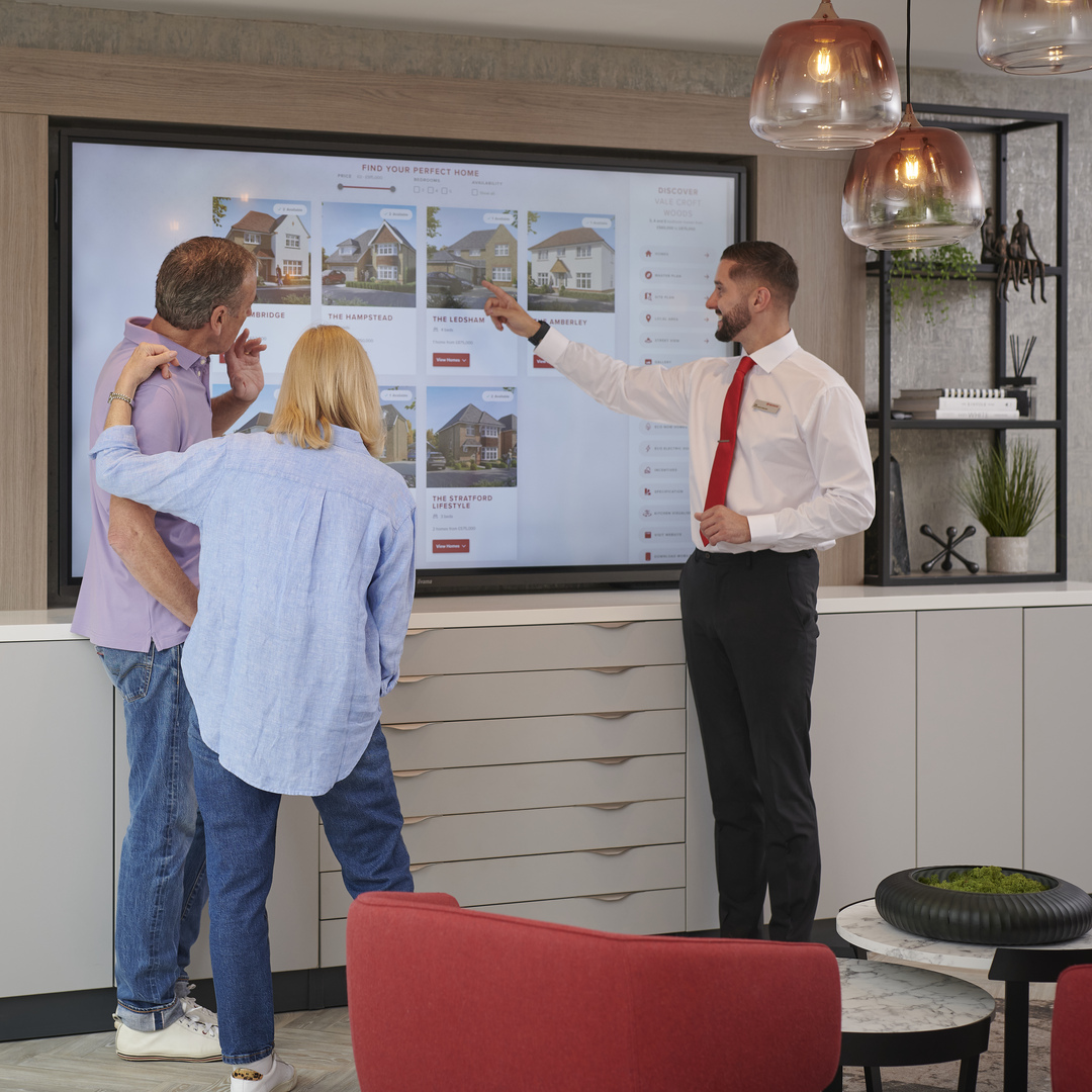 Couple at Customer experience suite at Vale Croft Woods