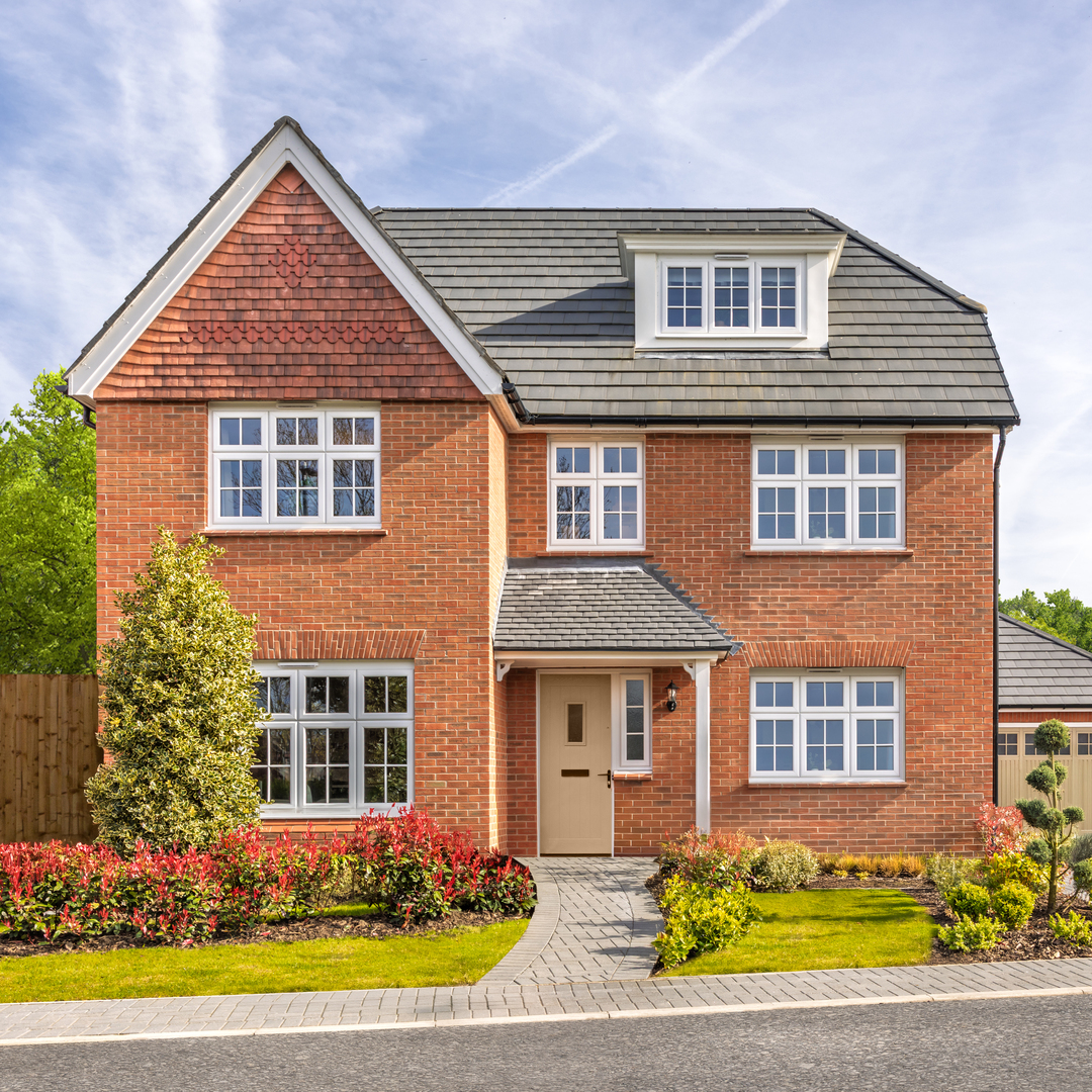 Detached family home with garage