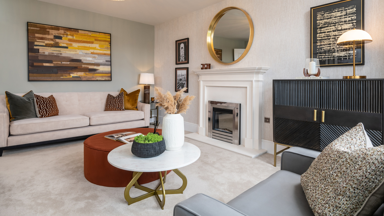 Lounge with yellow artwork on the wall